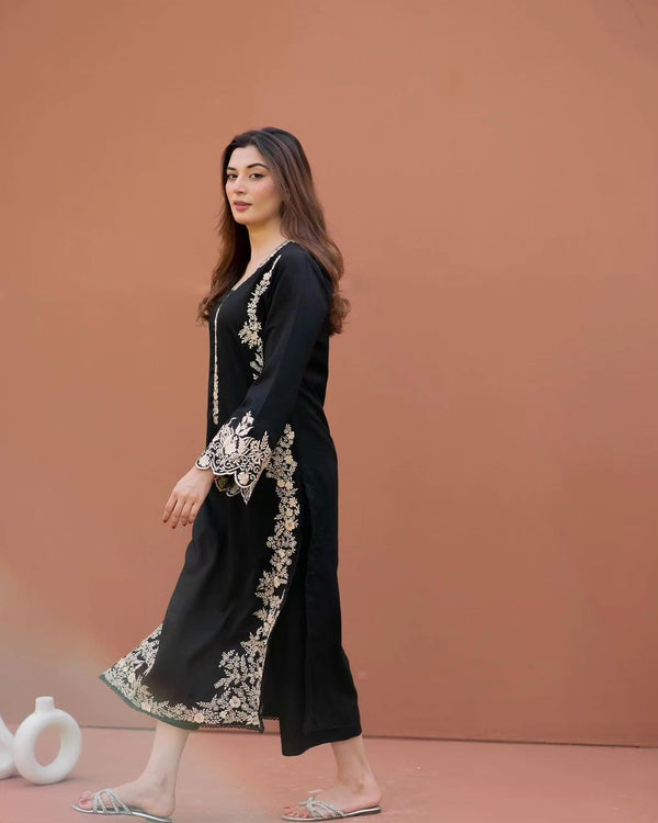 Midnight Muse: Jet Black Embroidered 2-Piece Lawn Suit